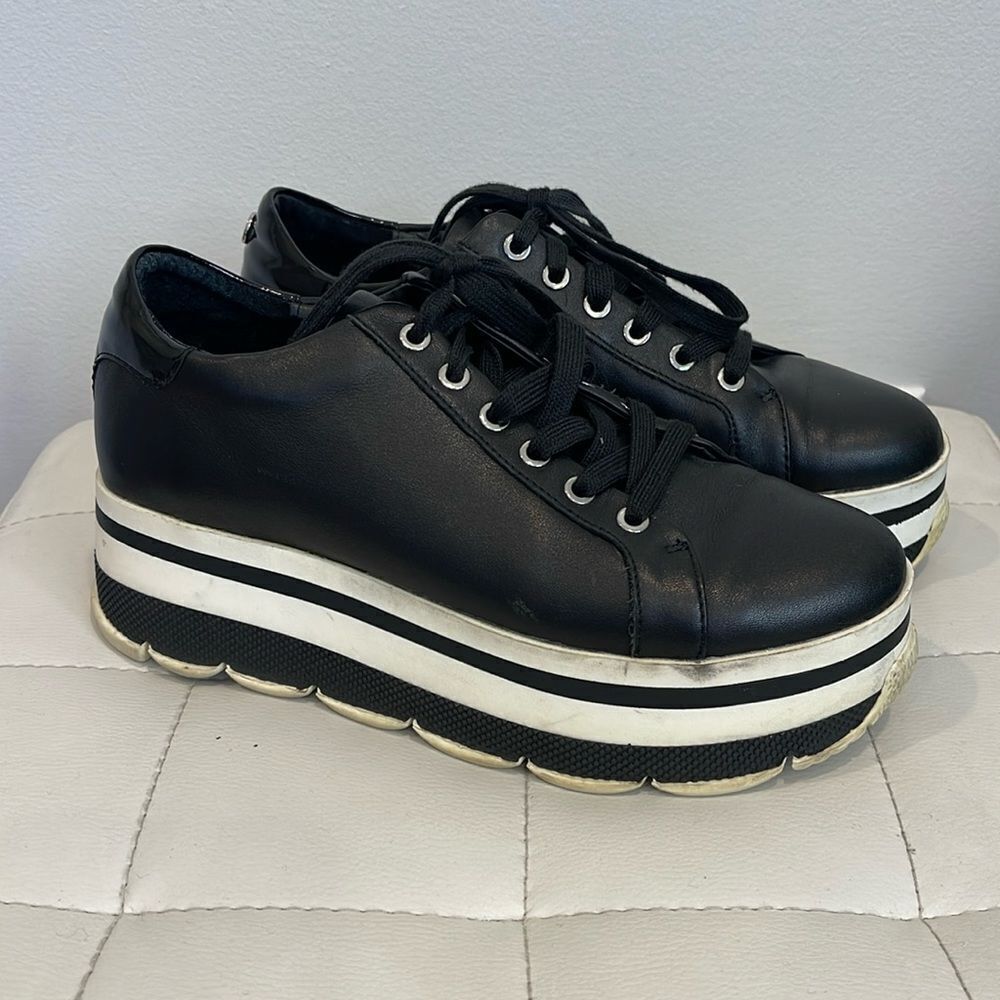 The wishbone collection platform sneaker size 7.5